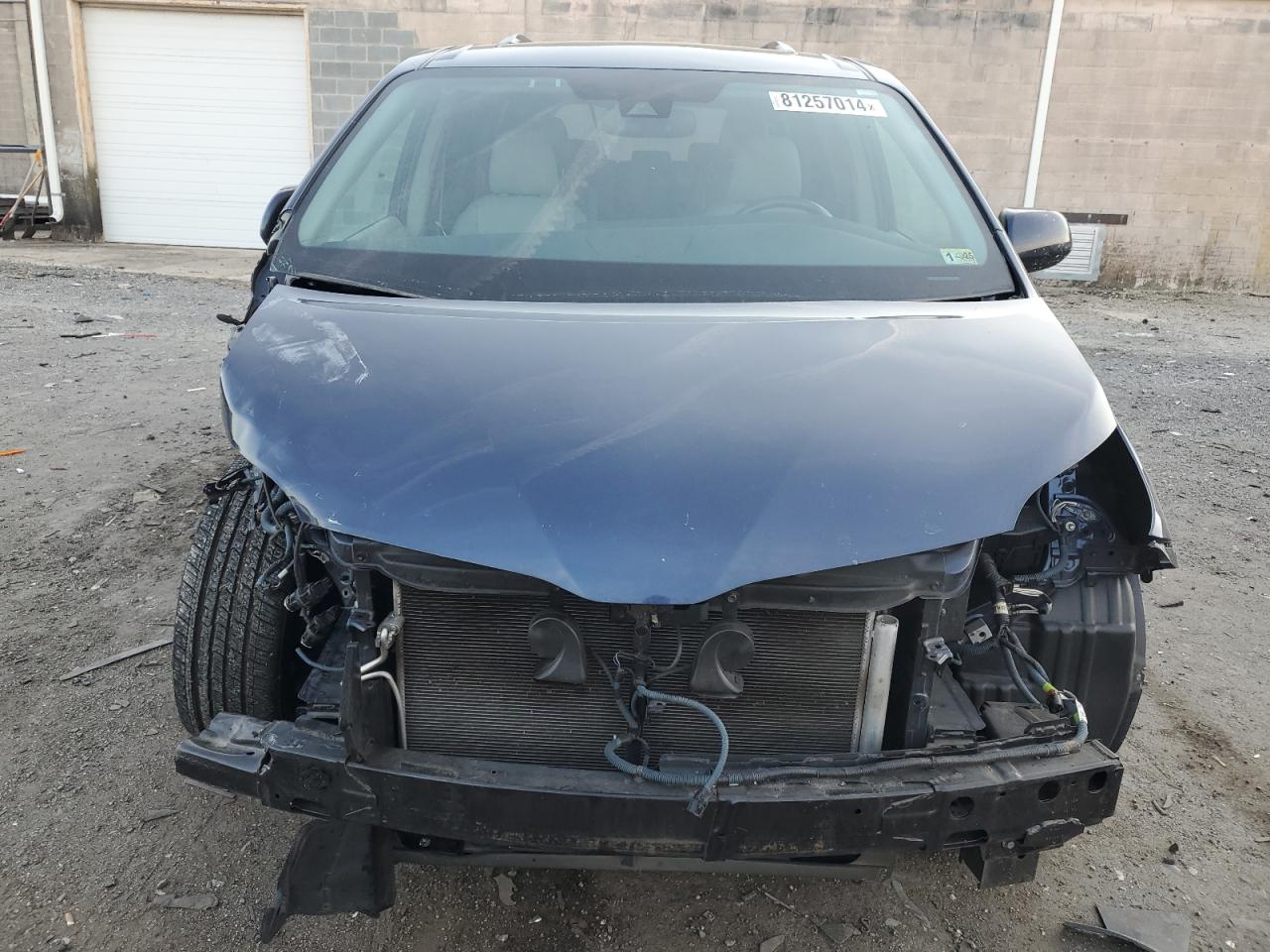 2020 Toyota Sienna VIN 5TDYZ3DC5LS052000 Copart auction photo, front end damage thumbnail 5