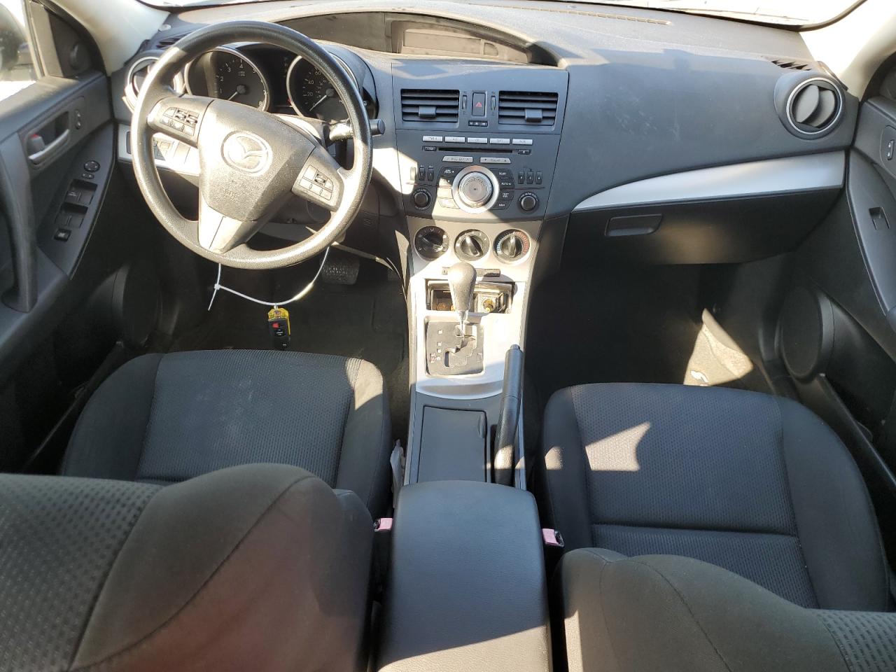 2011 Mazda 3 VIN JM1BL1VF2B1476315 Copart auction photo, front end / rear end damage thumbnail 8