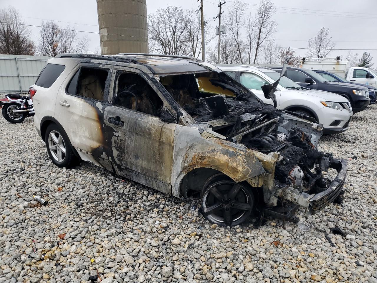 2016 Ford Explorer VIN 1FM5K8D81GGC94441 Copart auction photo, burn damage thumbnail 4