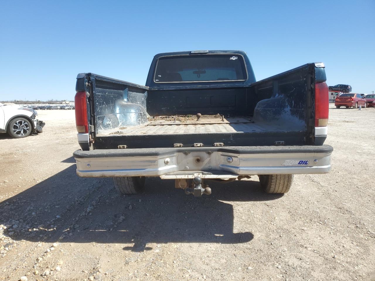 1995 Ford F250 VIN 1FTHX25F4SKB69890 Copart auction photo, side / hail damage thumbnail 6