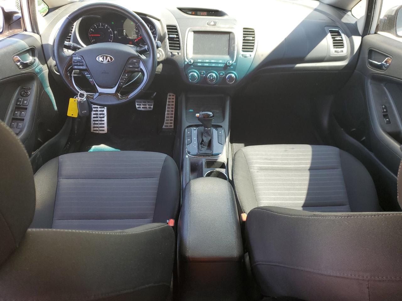 2017 KIA Forte VIN 3KPFL4A78HE121026 Copart auction photo, all over / minor dent/scratches damage thumbnail 8