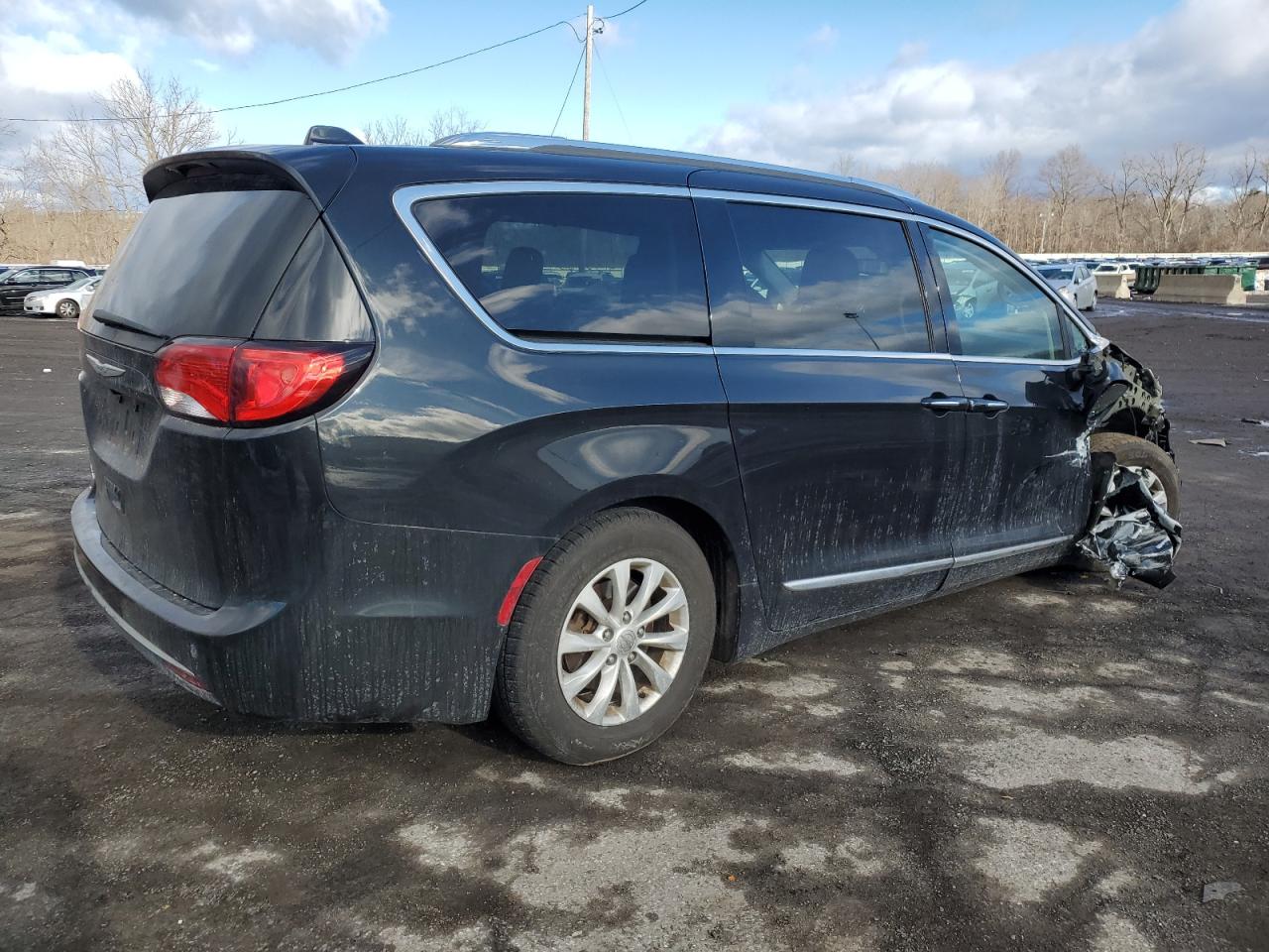 2018 Chrysler Pacifica VIN 2C4RC1BG0JR280332 Copart auction photo, all over damage thumbnail 3
