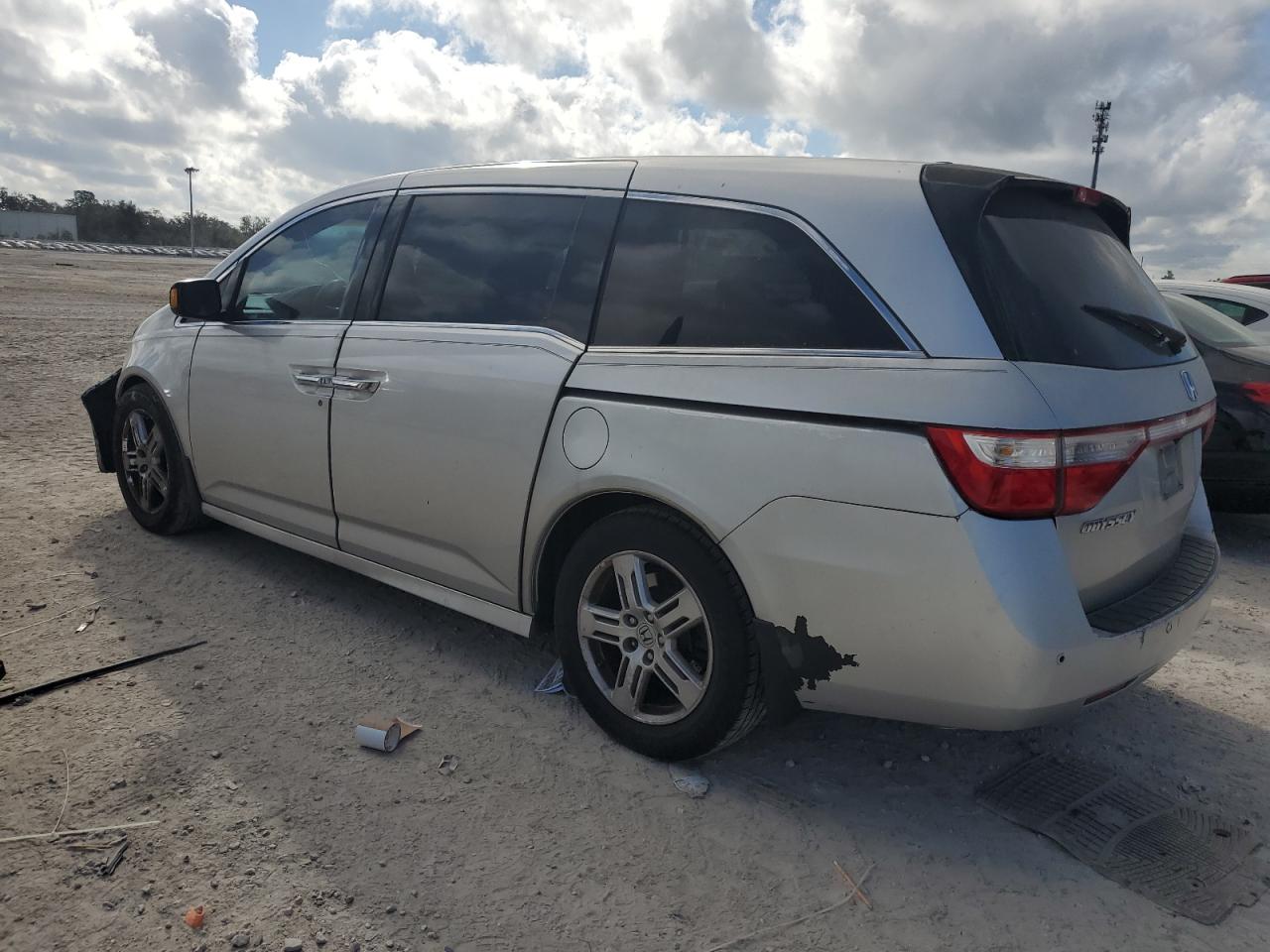 2011 Honda Odyssey VIN 5FNRL5H91BB055785 Copart auction photo, front end damage thumbnail 2