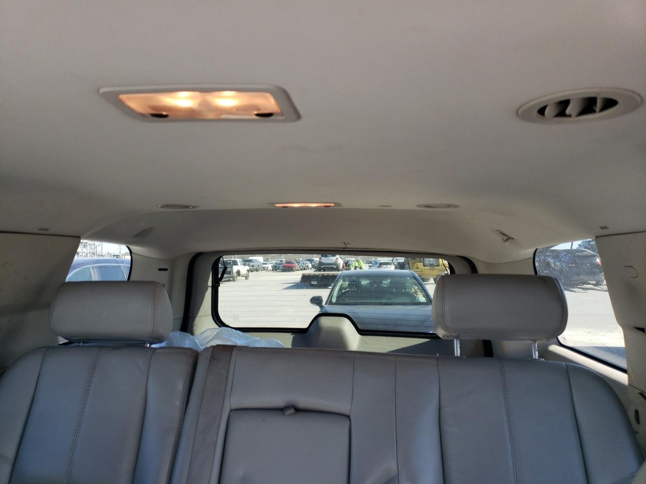 2007 Chevrolet Tahoe VIN 1GNFC13J87R409727 Copart auction photo, front end damage thumbnail 10