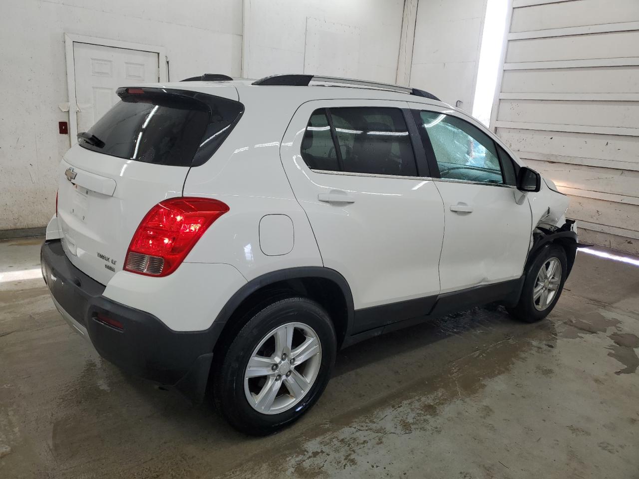 2016 Chevrolet Trax VIN 3GNCJPSB5GL266653 Copart auction photo, front end / minor dent/scratches damage thumbnail 3