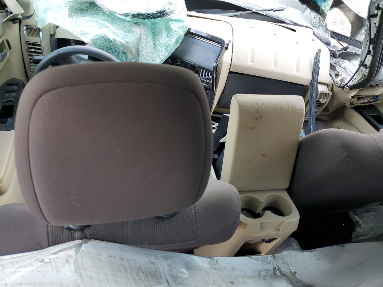 2008 Mazda Tribute VIN 4F2CZ02Z78KM27223 Copart auction photo, all over damage thumbnail 8