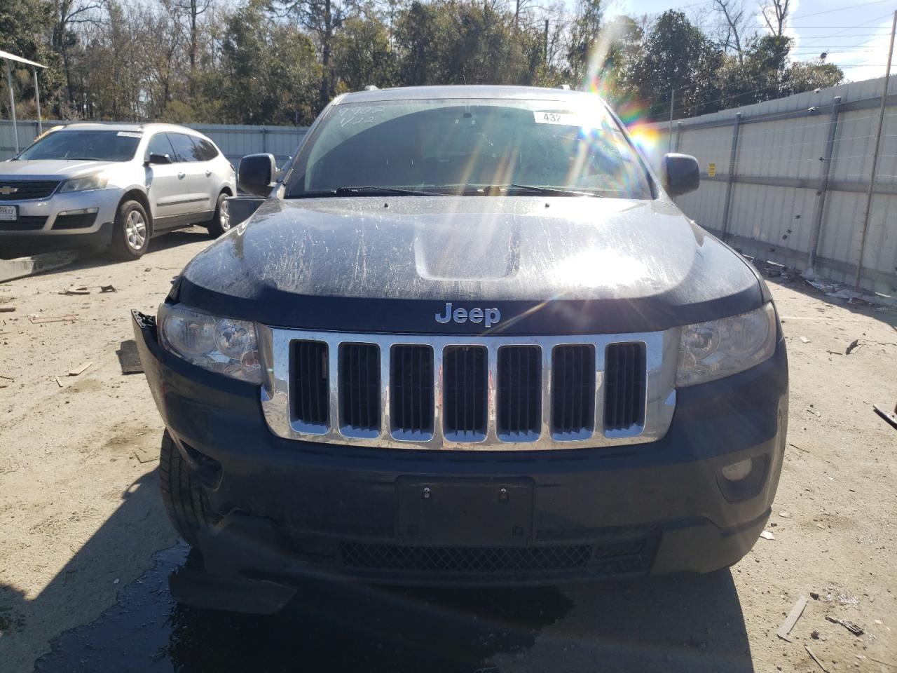 2013 Jeep Grand Cherokee VIN 1C4RJFATXDC508335 Copart auction photo, front end / minor dent/scratches damage thumbnail 5