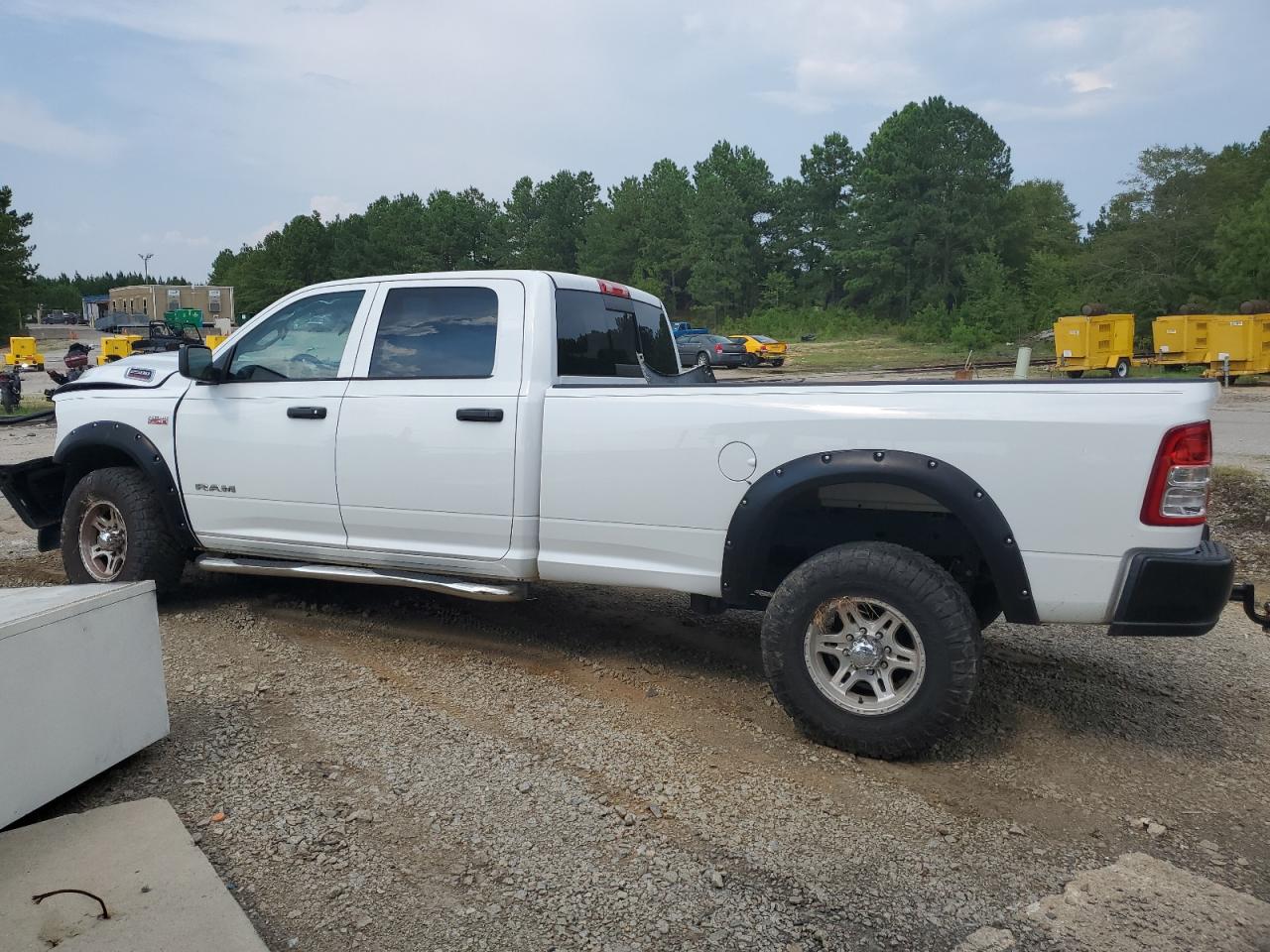 2020 RAM 2500 VIN 3C6UR5HJ1LG185135 Copart auction photo, all over damage thumbnail 3