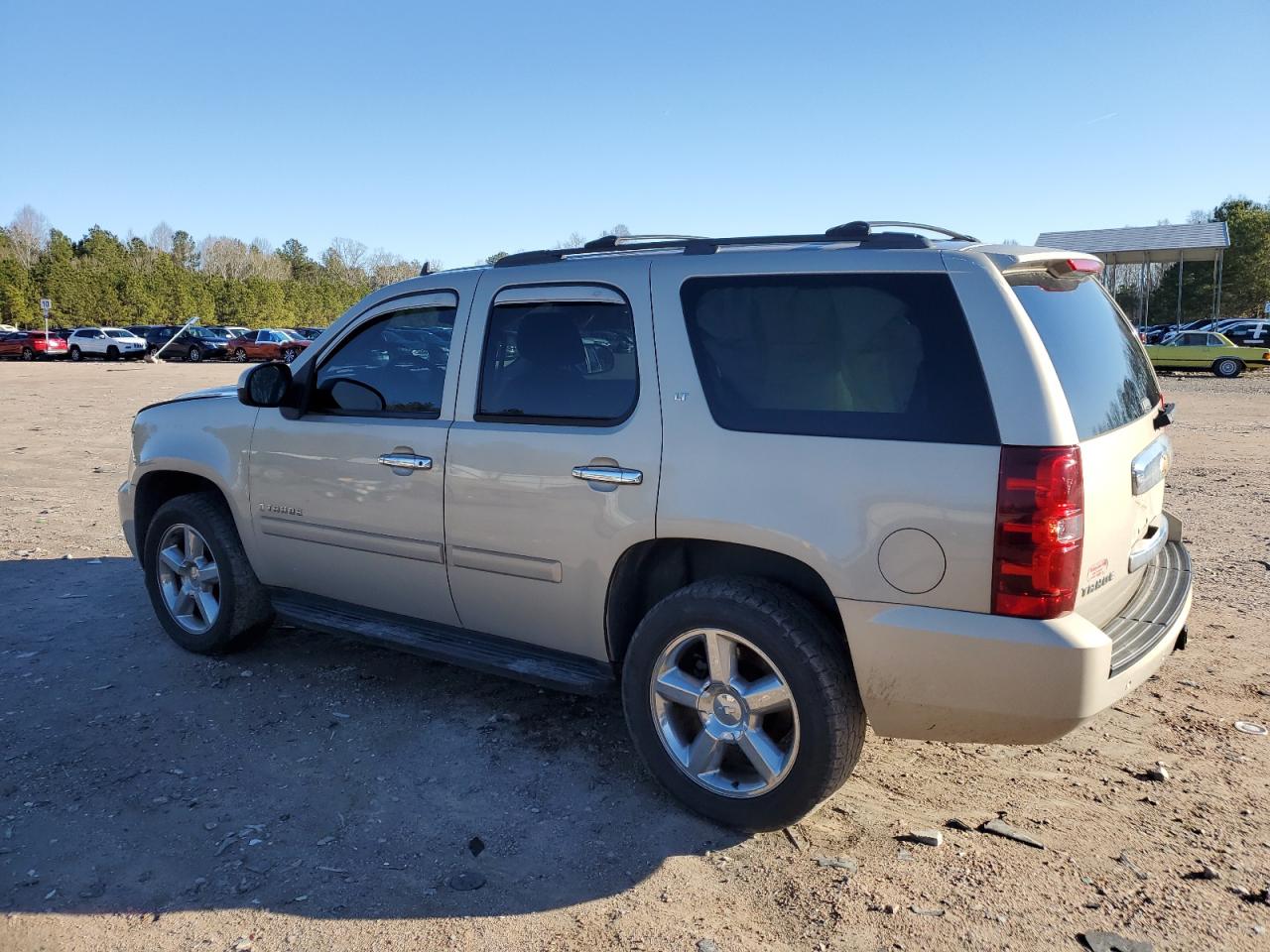 2007 Chevrolet Tahoe VIN 1GNFK13047J367498 Copart auction photo, side damage thumbnail 2