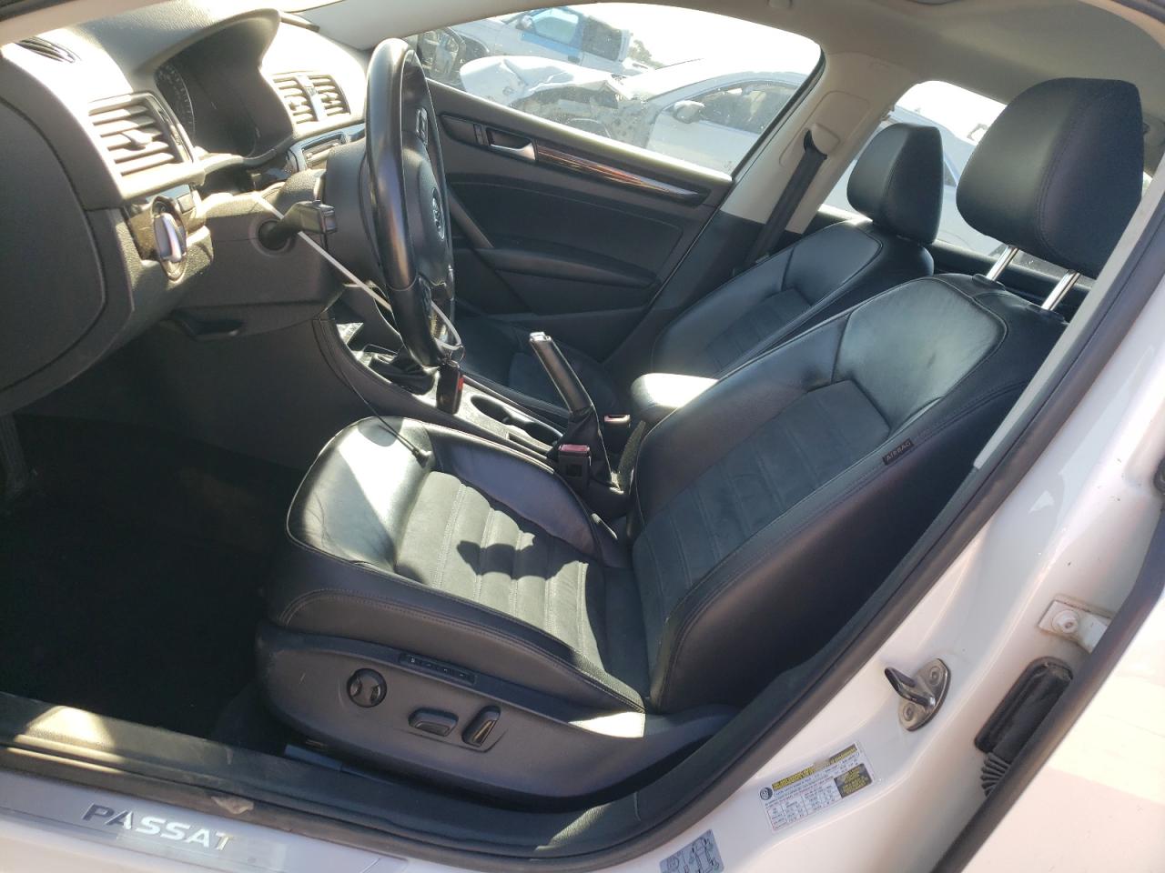 2014 Volkswagen Passat VIN 1VWCN7A34EC006418 Copart auction photo, front end damage thumbnail 7