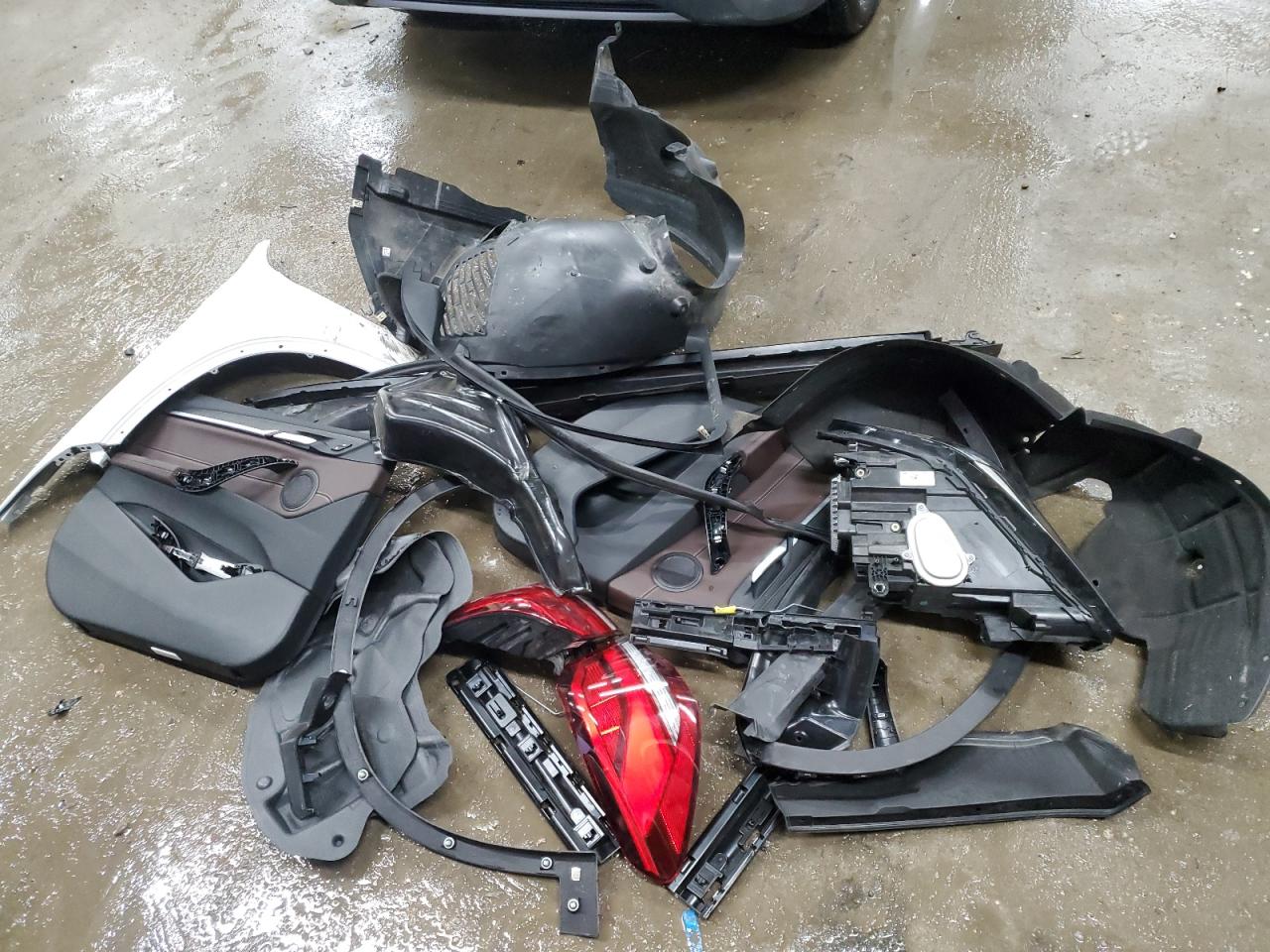 2021 BMW X1 VIN WBXJG9C00M5U34852 Copart auction photo, all over / minor dent/scratches damage thumbnail 13
