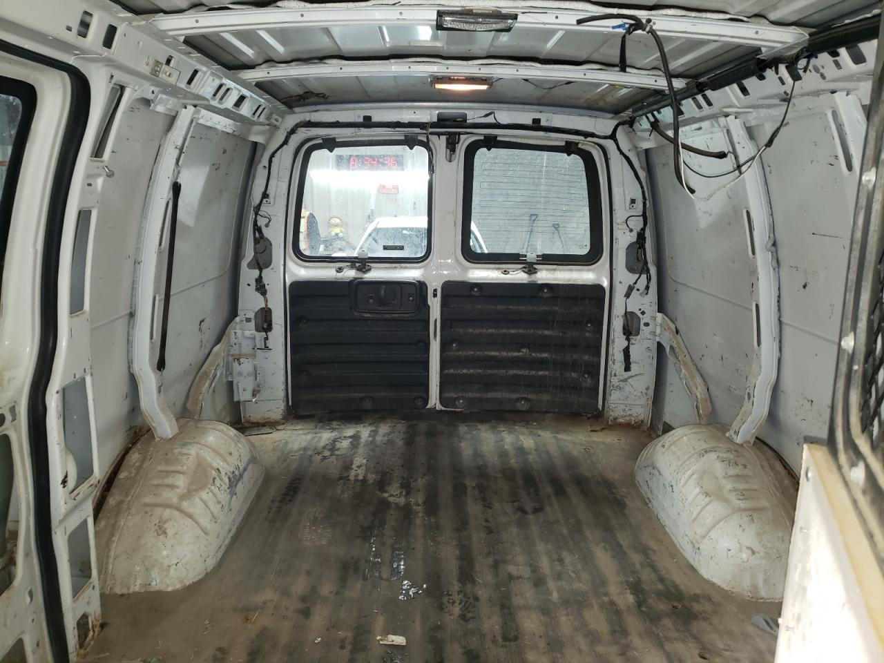 2010 Chevrolet Express VIN 1GCZGFDAXA1100885 Copart auction photo, front end / rear end damage thumbnail 10