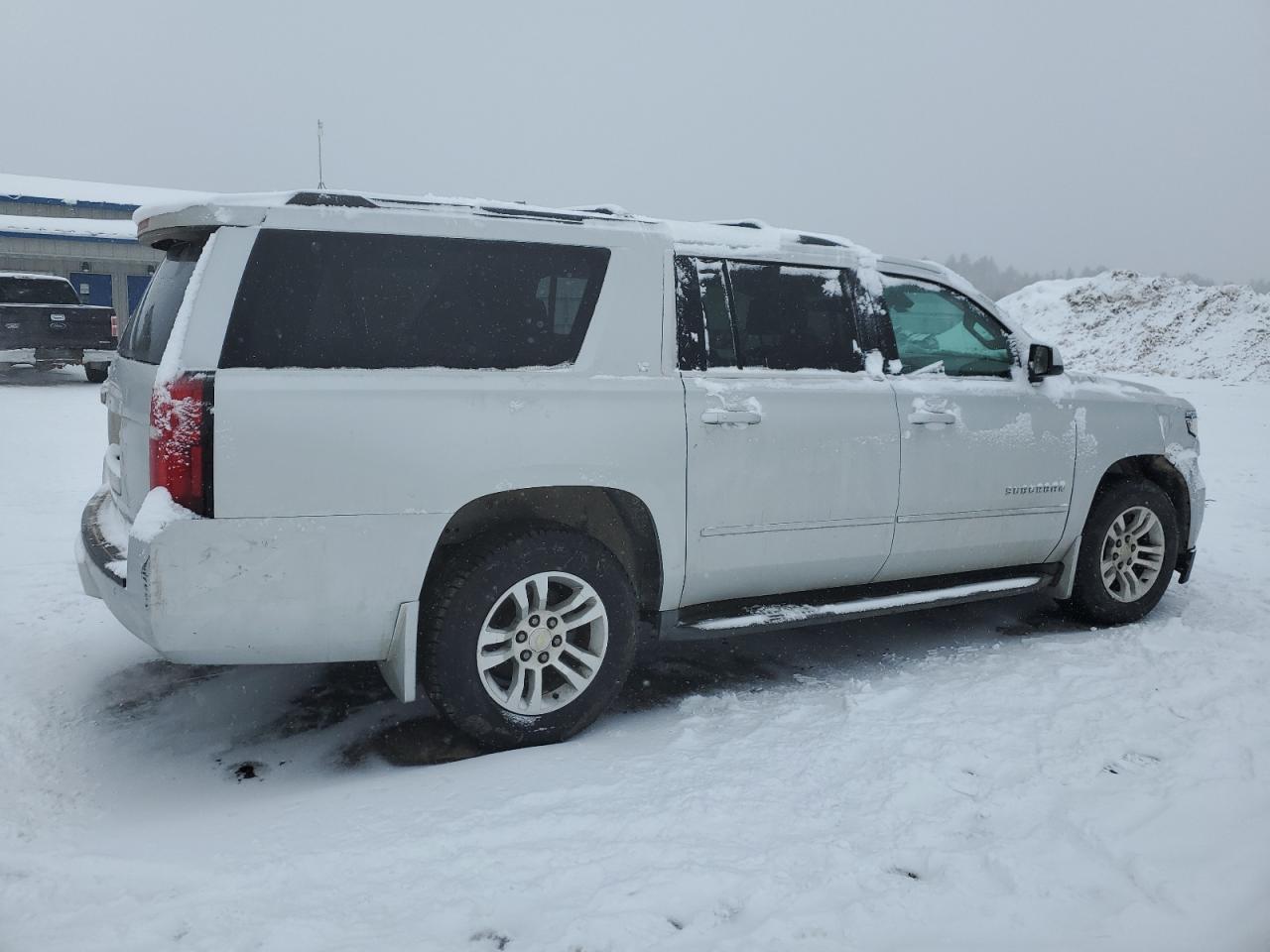 2016 Chevrolet Suburban VIN 1GNSKHKC8GR181550 Copart auction photo, side / all over damage thumbnail 3
