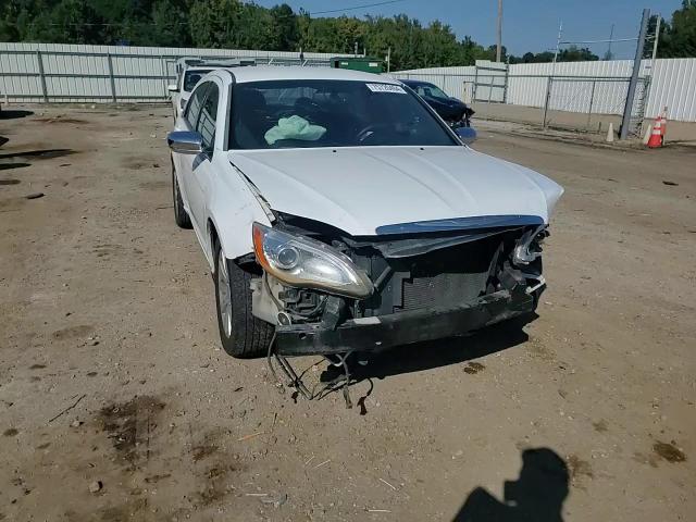2014 Chrysler 200 VIN 1C3CCBCG4EN158736 Copart auction photo, front end damage thumbnail 10