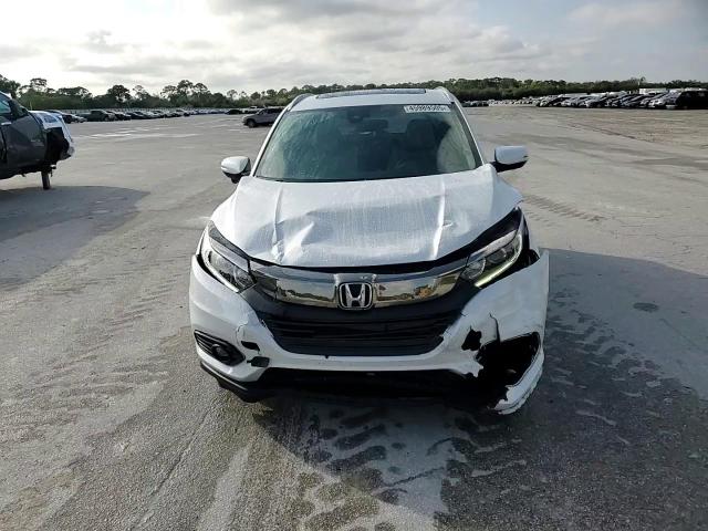 2021 Honda HR-V VIN 3CZRU5H52MM711589 Copart auction photo, front end / minor dent/scratches damage thumbnail 12