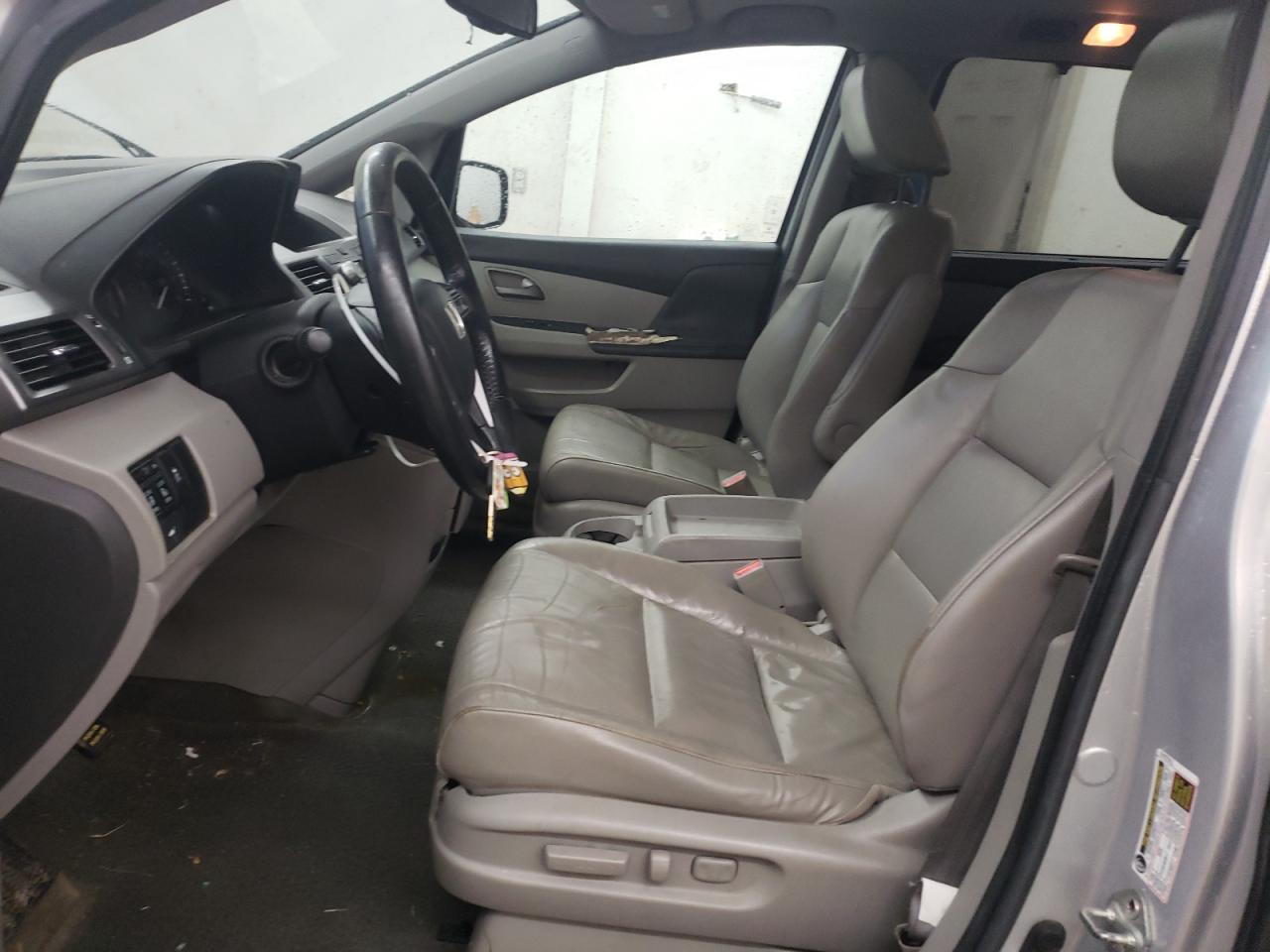 2011 Honda Odyssey VIN 5FNRL5H65BB049820 Copart auction photo, rear end / minor dent/scratches damage thumbnail 7