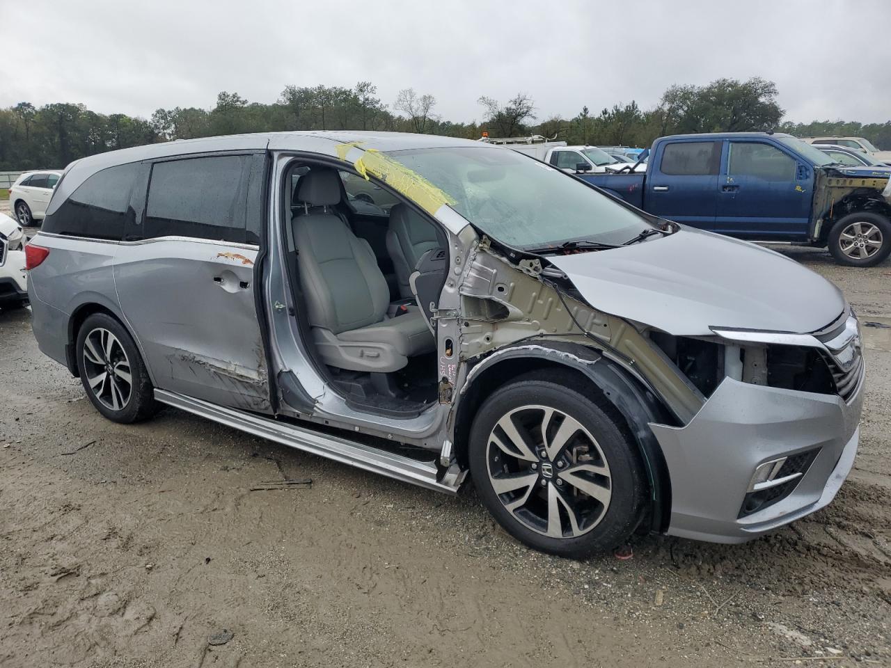 2020 Honda Odyssey VIN 5FNRL6H97LB039663 Copart auction photo, side / front end damage thumbnail 4