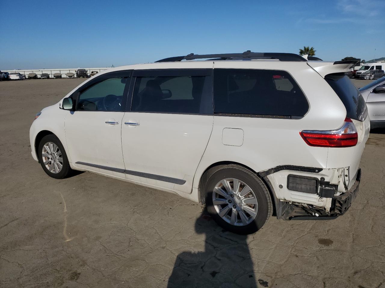 2015 Toyota Sienna VIN 5TDDK3DC2FS099332 Copart auction photo, rear end damage thumbnail 2