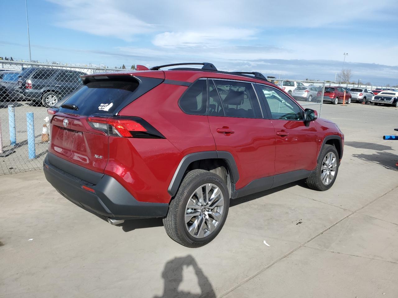 2023 Toyota RAV 4 VIN 2T3C1RFV1PW261919 Copart auction photo, front end / side damage thumbnail 3