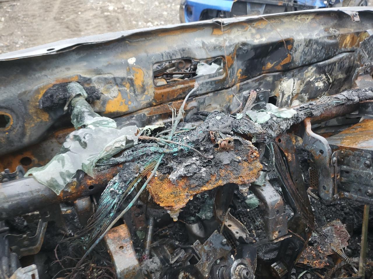 2017 Nissan Sentra VIN 3N1AB7AP4HY255323 Copart auction photo, burn damage thumbnail 9