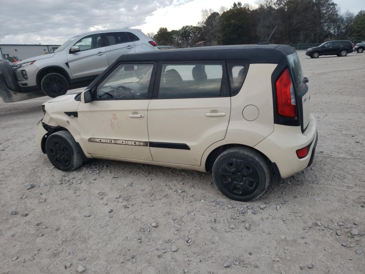 2013 KIA Soul VIN KNDJT2A5XD7757356 Copart auction photo, front end / side damage thumbnail 2