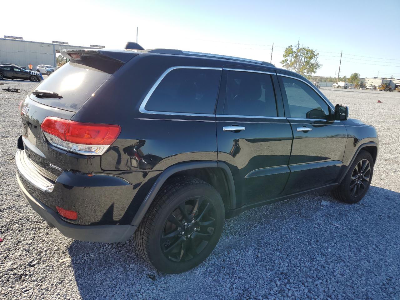 2017 Jeep Grand Cherokee VIN 1C4RJEBGXHC837702 Copart auction photo, normal wear / minor dent/scratches damage thumbnail 3
