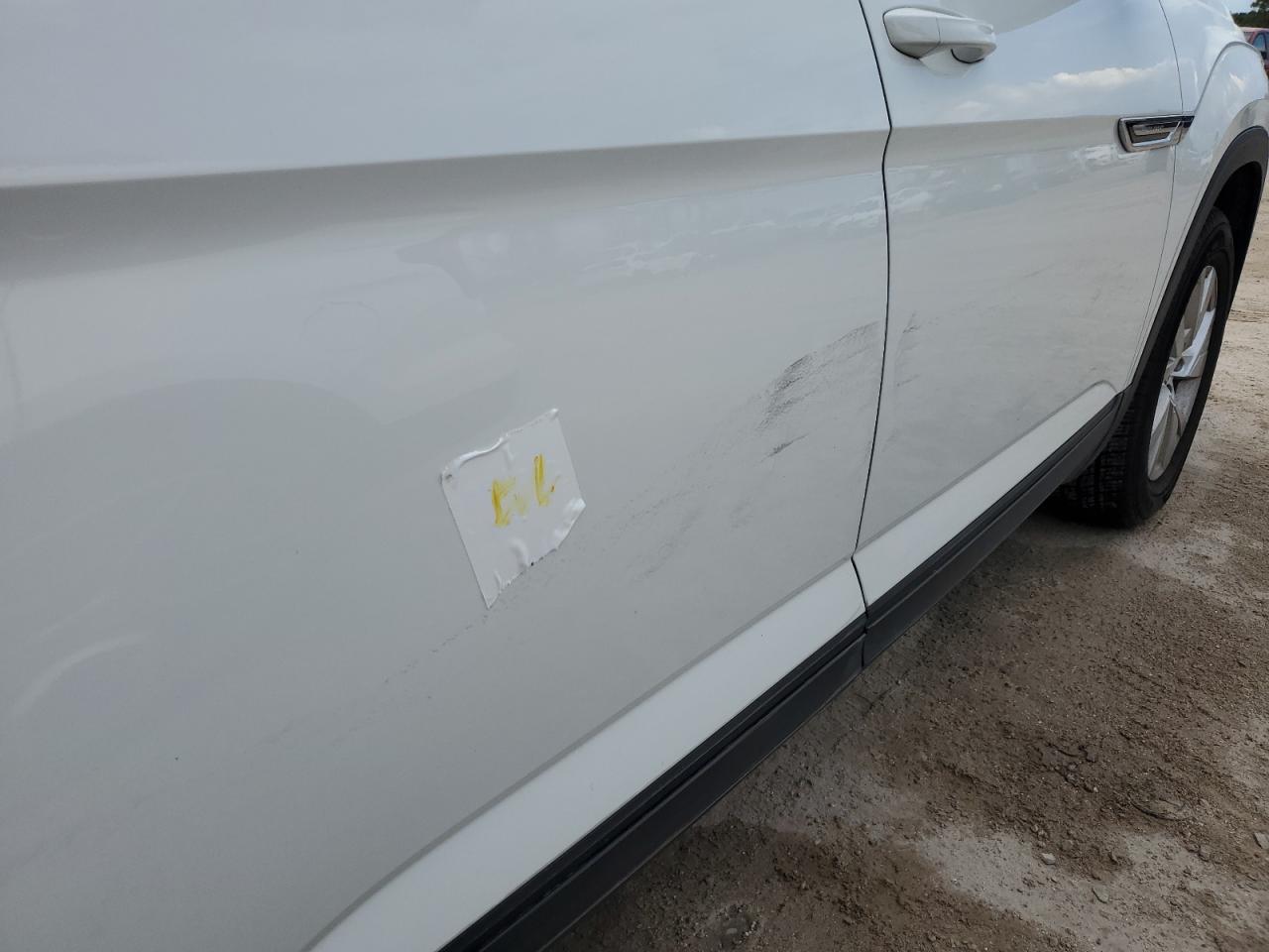 2020 Volkswagen Atlas VIN 1V2GC2CA2LC204256 Copart auction photo, water/flood / side damage thumbnail 13