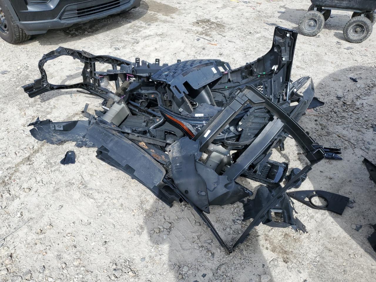 2018 Land Rover Range Rover VIN SALWV2SV7JA406930 Copart auction photo, front end / side damage thumbnail 13