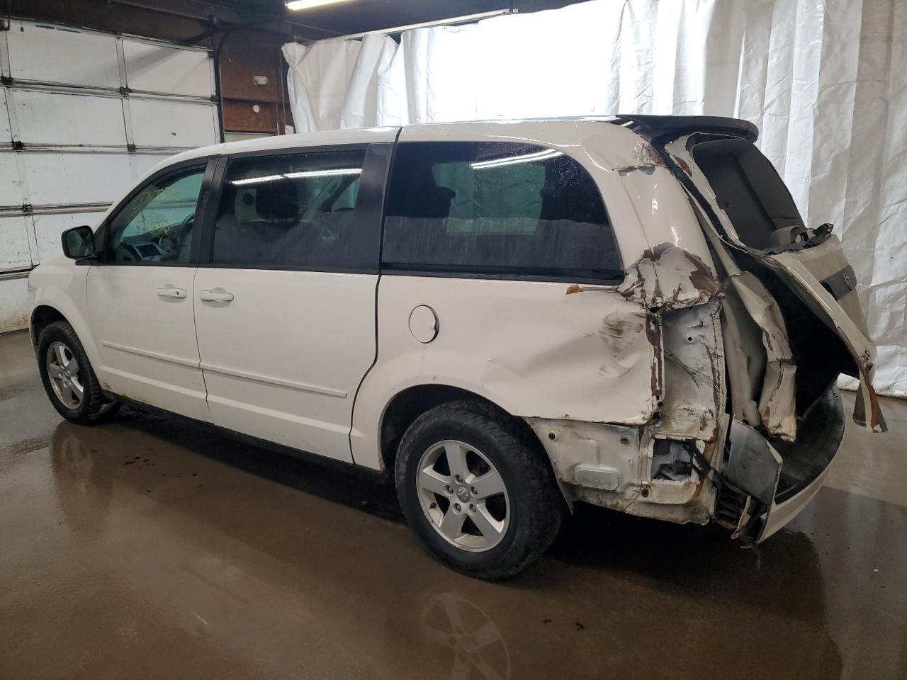 2010 Dodge Caravan VIN 2D4RN4DE2AR332795 Copart auction photo, rear end damage thumbnail 2