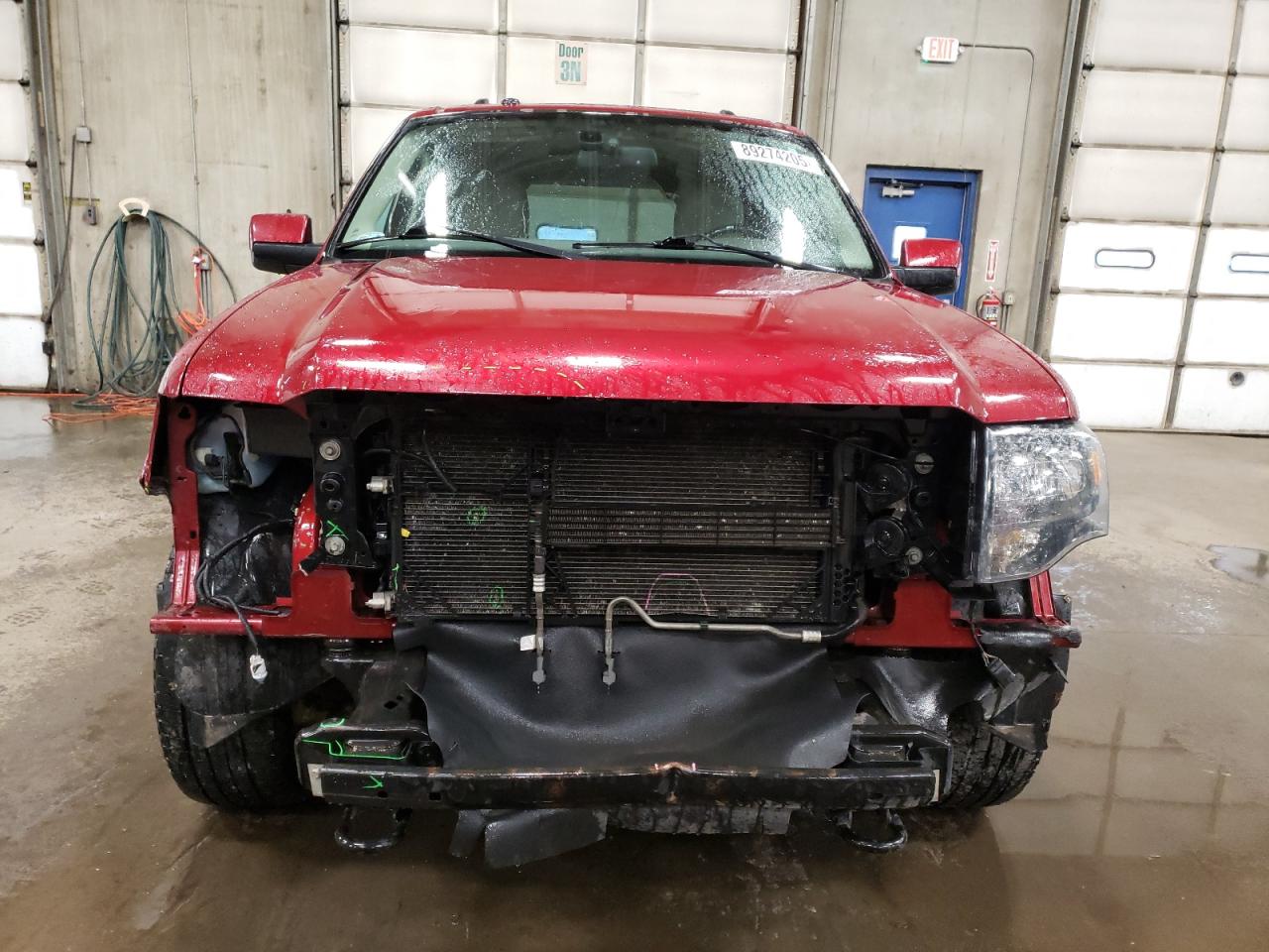 2013 Ford Expedition VIN 1FMJU2A56DEF64075 Copart auction photo, front end / minor dent/scratches damage thumbnail 5