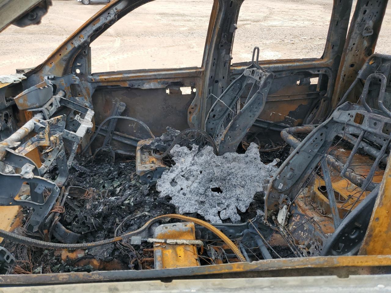 2018 RAM 1500 VIN 1C6RR6LT5JS123828 Copart auction photo, burn damage thumbnail 7