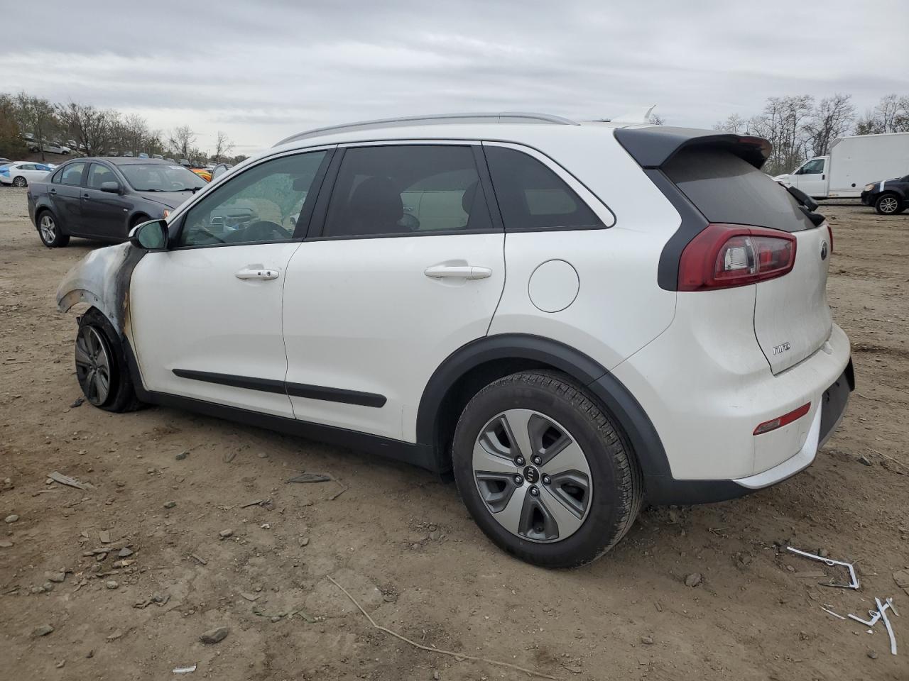 2019 KIA Niro VIN KNDCB3LC4K5261037 Copart auction photo, burn - engine damage thumbnail 2