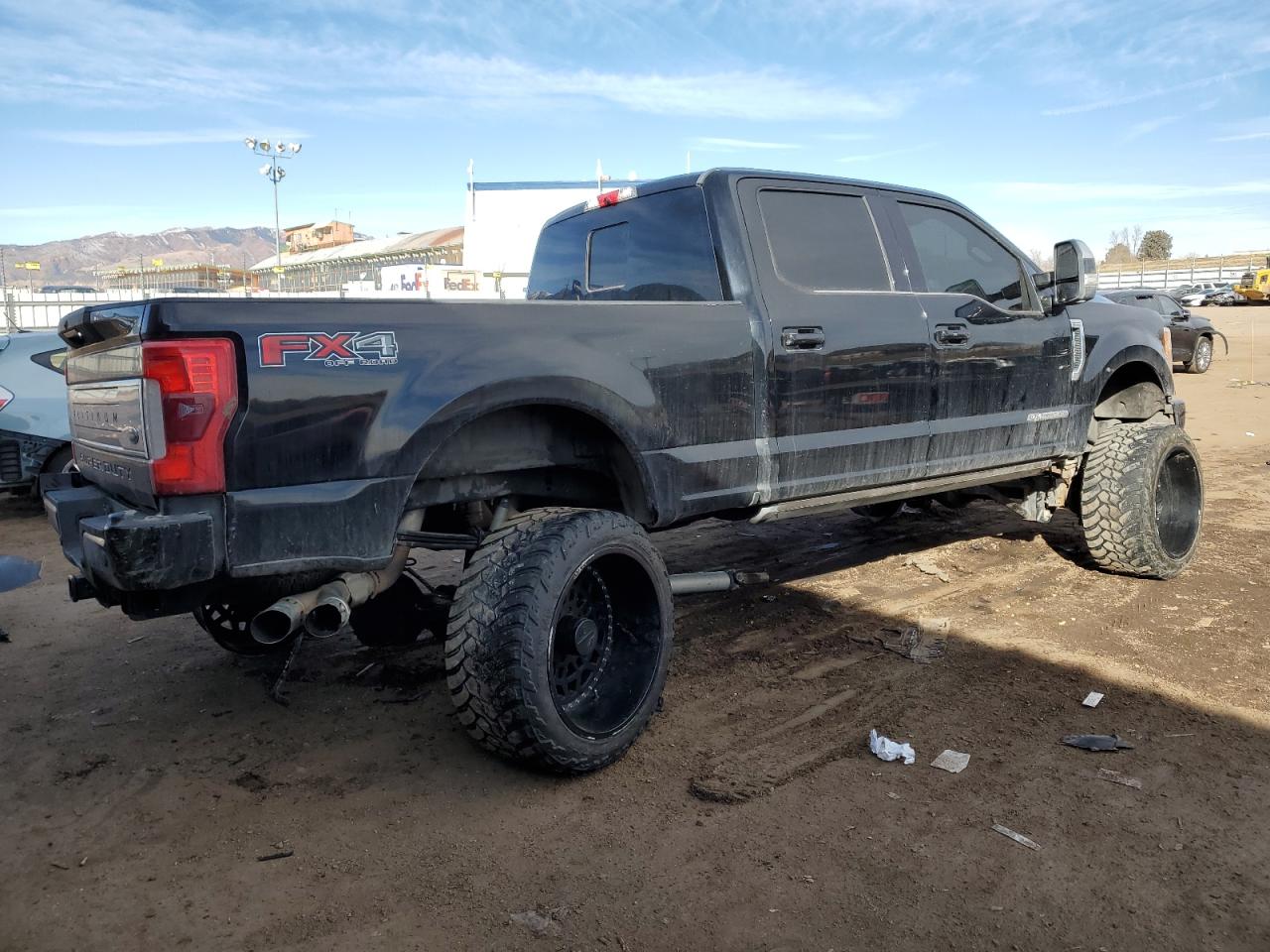 2017 Ford F250 VIN 1FT7W2BTXHED82990 Copart auction photo, undercarriage / side damage thumbnail 3