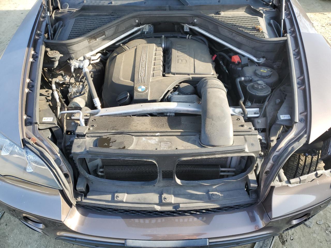 2013 BMW X5 VIN 5UXZV4C59D0E06535 Copart auction photo, front end / minor dent/scratches damage thumbnail 12