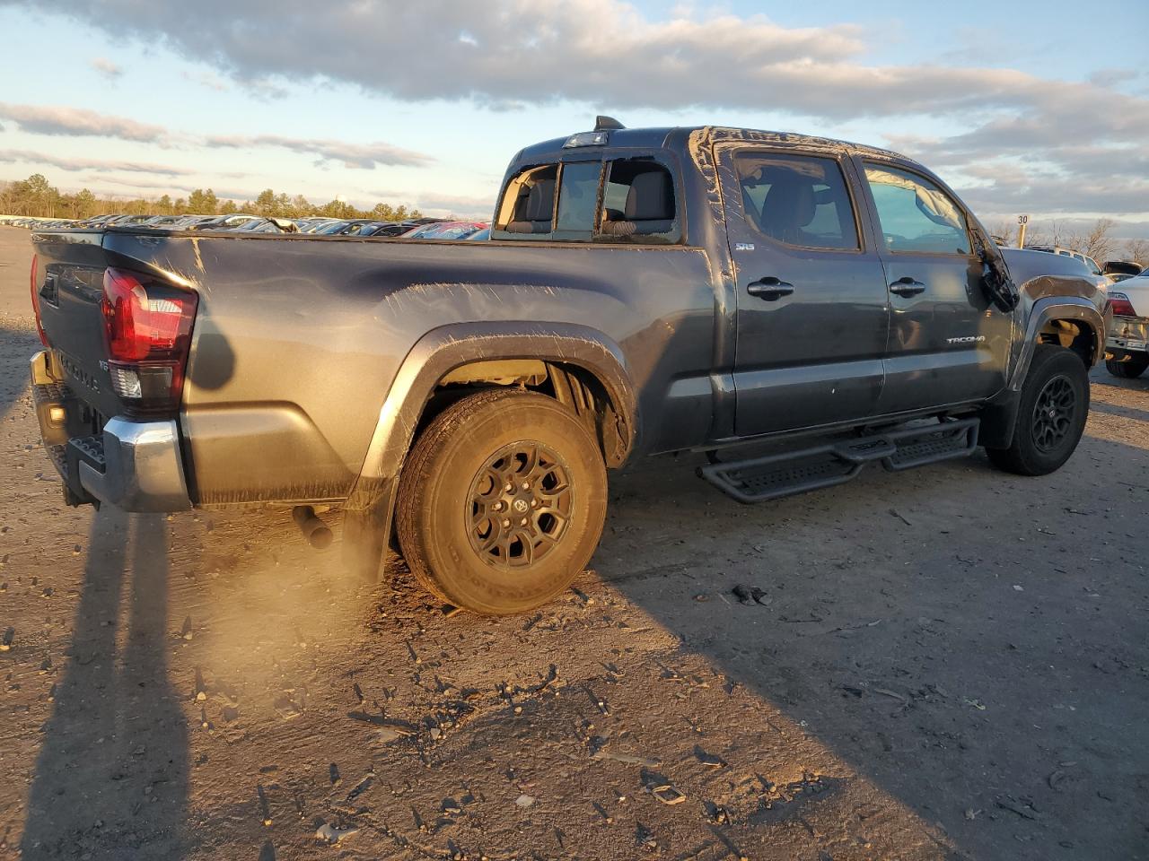 2022 Toyota Tacoma VIN 3TMDZ5BN0NM139045 Copart auction photo, all over damage thumbnail 3