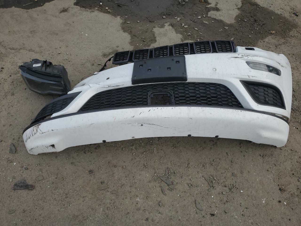 2018 Jeep Grand Cherokee VIN 1C4RJFCG9JC335614 Copart auction photo, front end / mechanical damage thumbnail 13