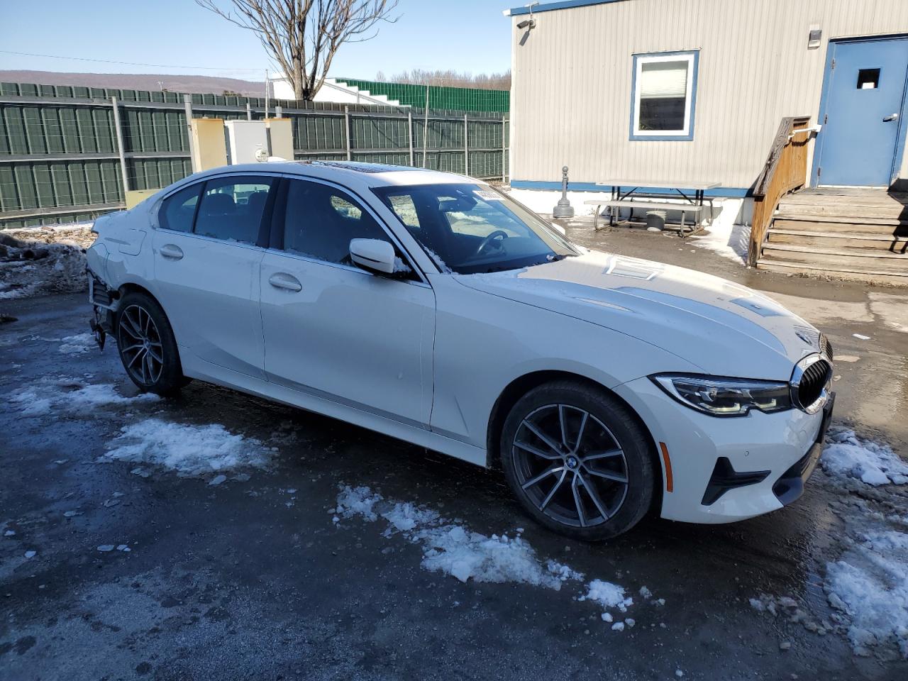 2020 BMW 3er VIN 3MW5R7J05L8B03716 Copart auction photo, rear end / side damage thumbnail 4