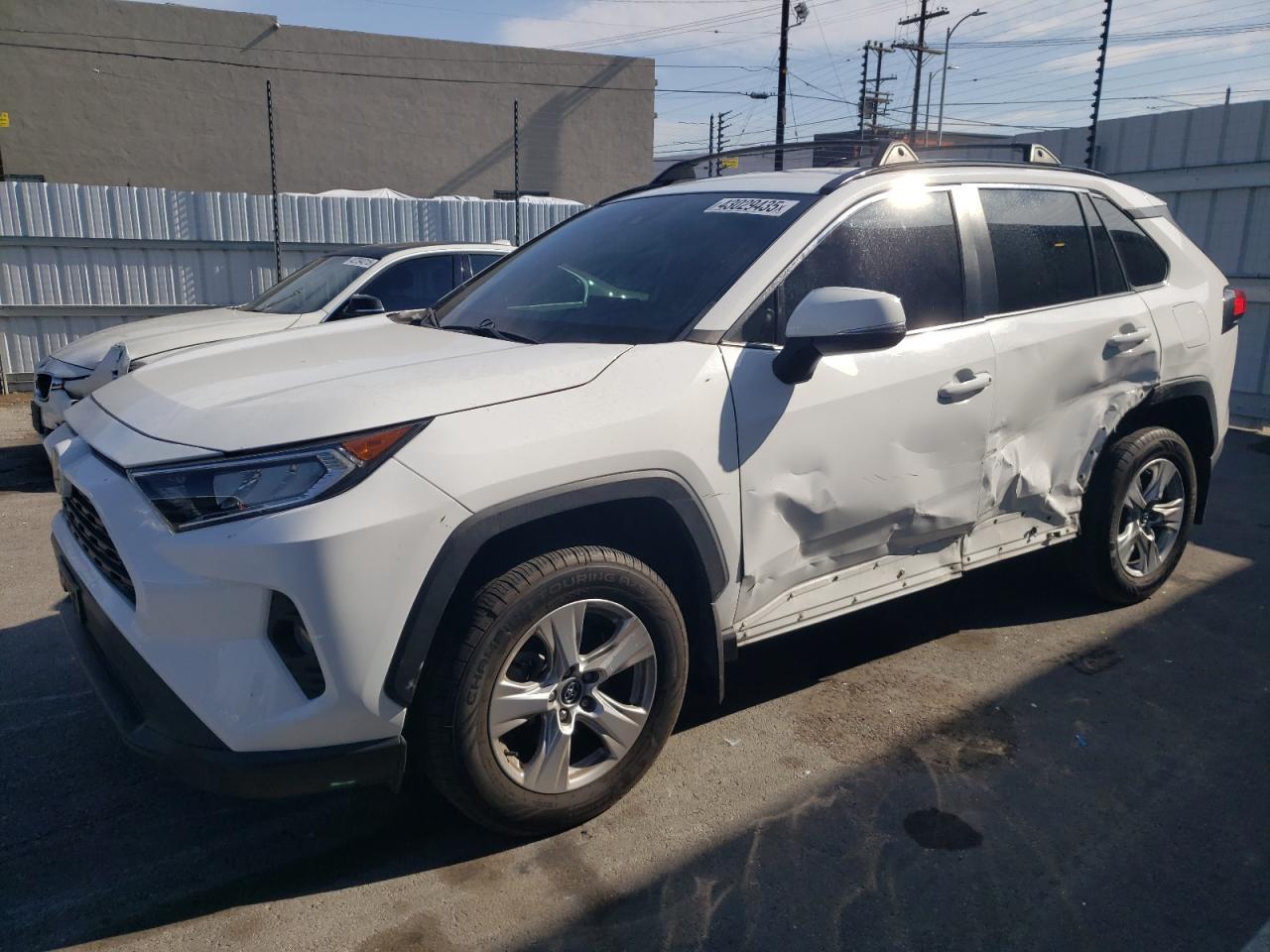 2021 Toyota RAV 4 VIN 2T3W1RFV4MC092442