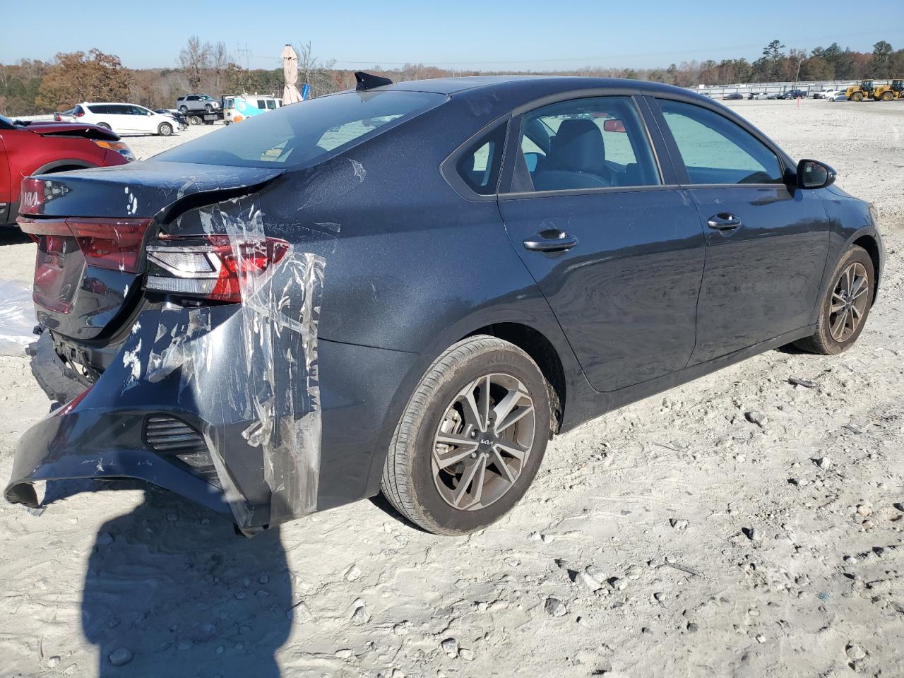 2024 KIA Forte VIN 3KPF24AD9RE806727 Copart auction photo, rear end damage thumbnail 3