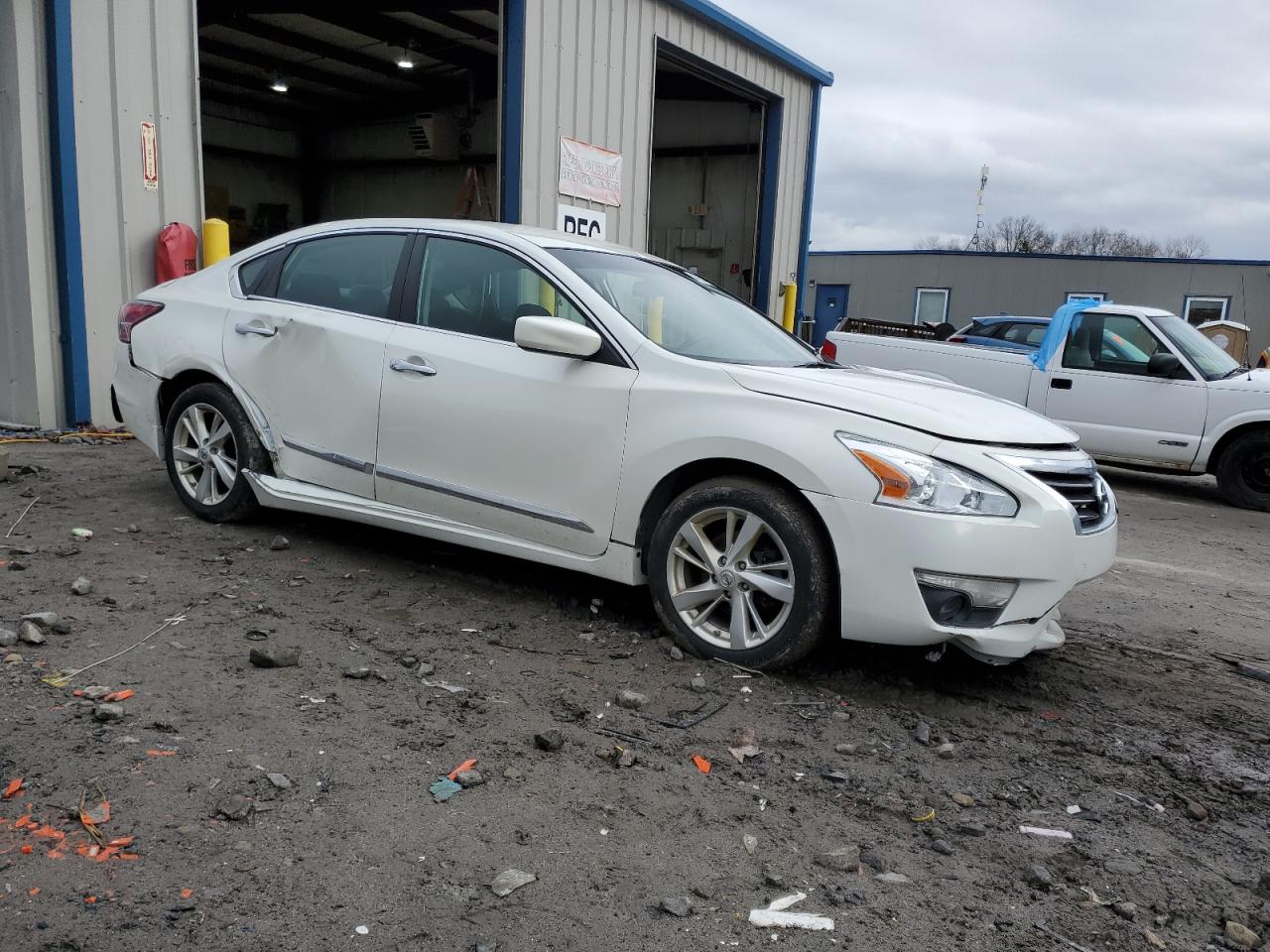 2014 Nissan Altima VIN 1N4AL3AP4EC262558 Copart auction photo, front end / side damage thumbnail 4
