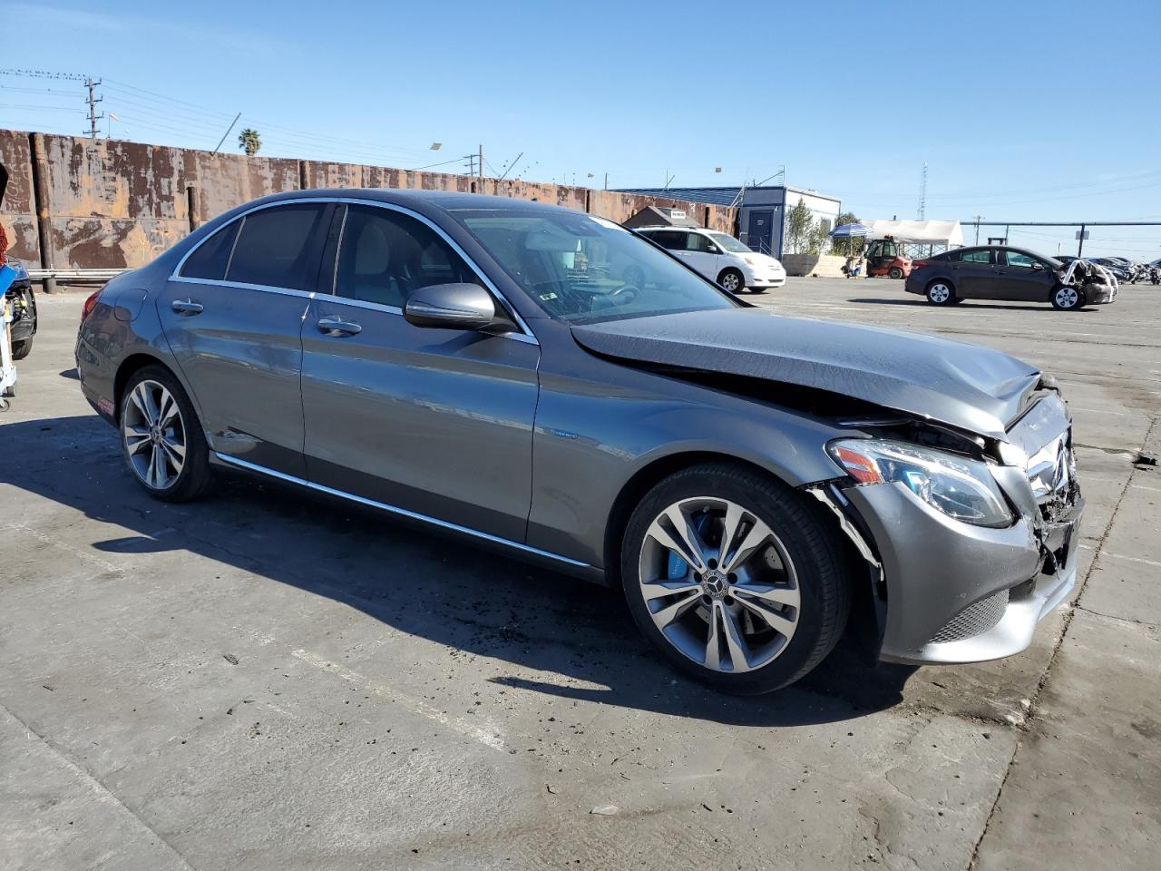 2017 Mercedes-Benz C-klasse VIN 55SWF4HB0HU225441 Copart auction photo, front end damage thumbnail 4