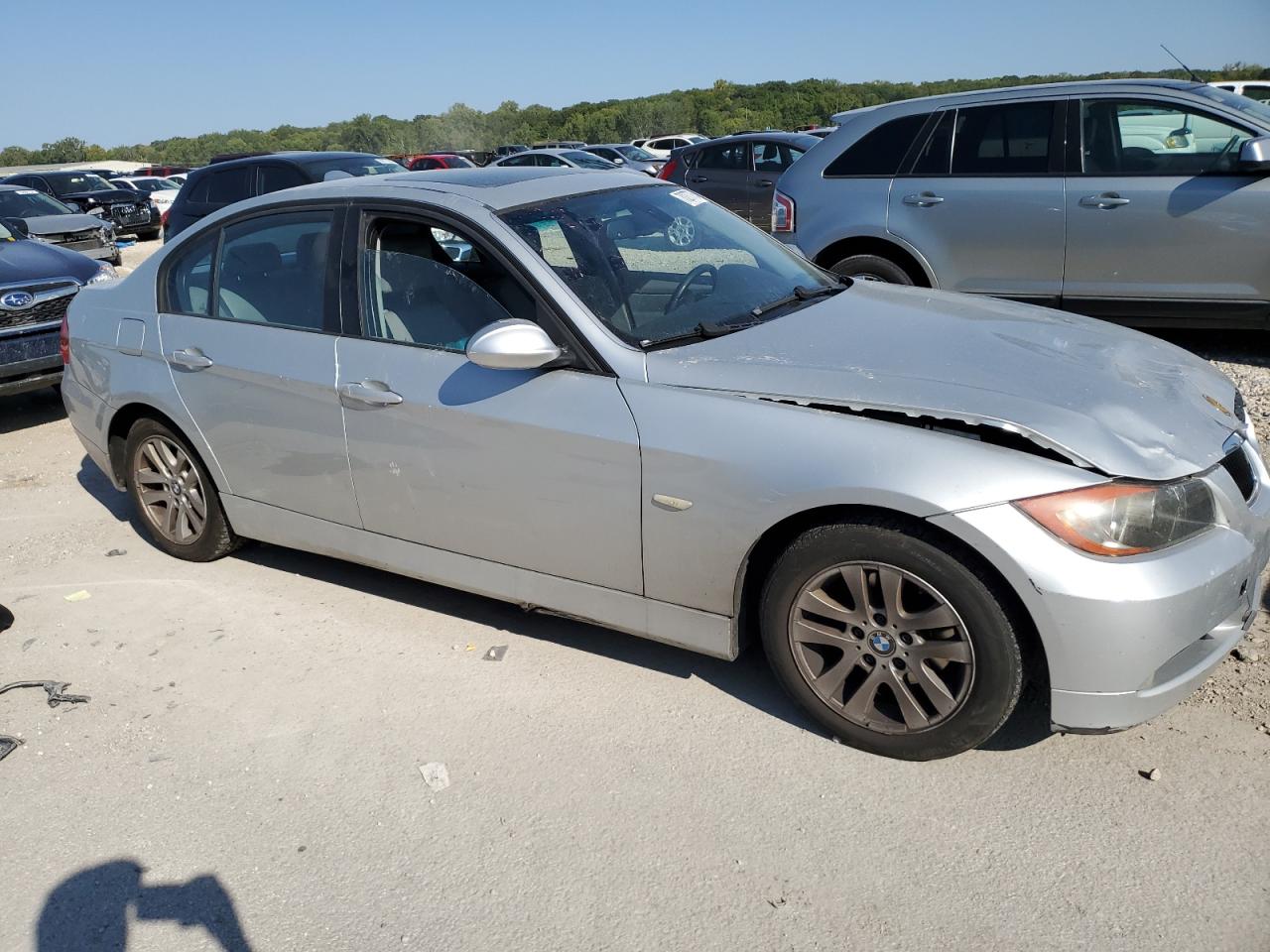 2007 BMW 3er VIN WBAVA33597P141059 Copart auction photo, front end damage thumbnail 4
