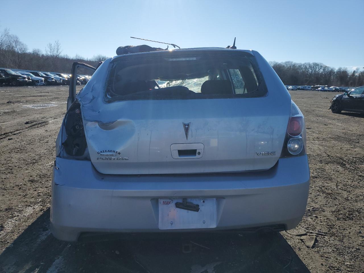 2009 Pontiac Vibe VIN 5Y2SL670X9Z403551 Copart auction photo, all over damage thumbnail 6