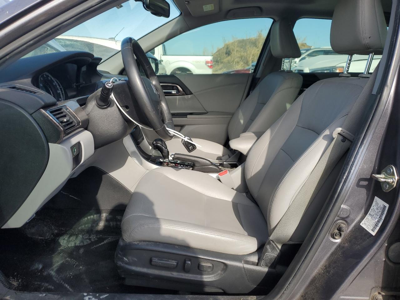 2017 Honda Accord VIN 1HGCR2F8XHA047474 Copart auction photo, rear end / minor dent/scratches damage thumbnail 7