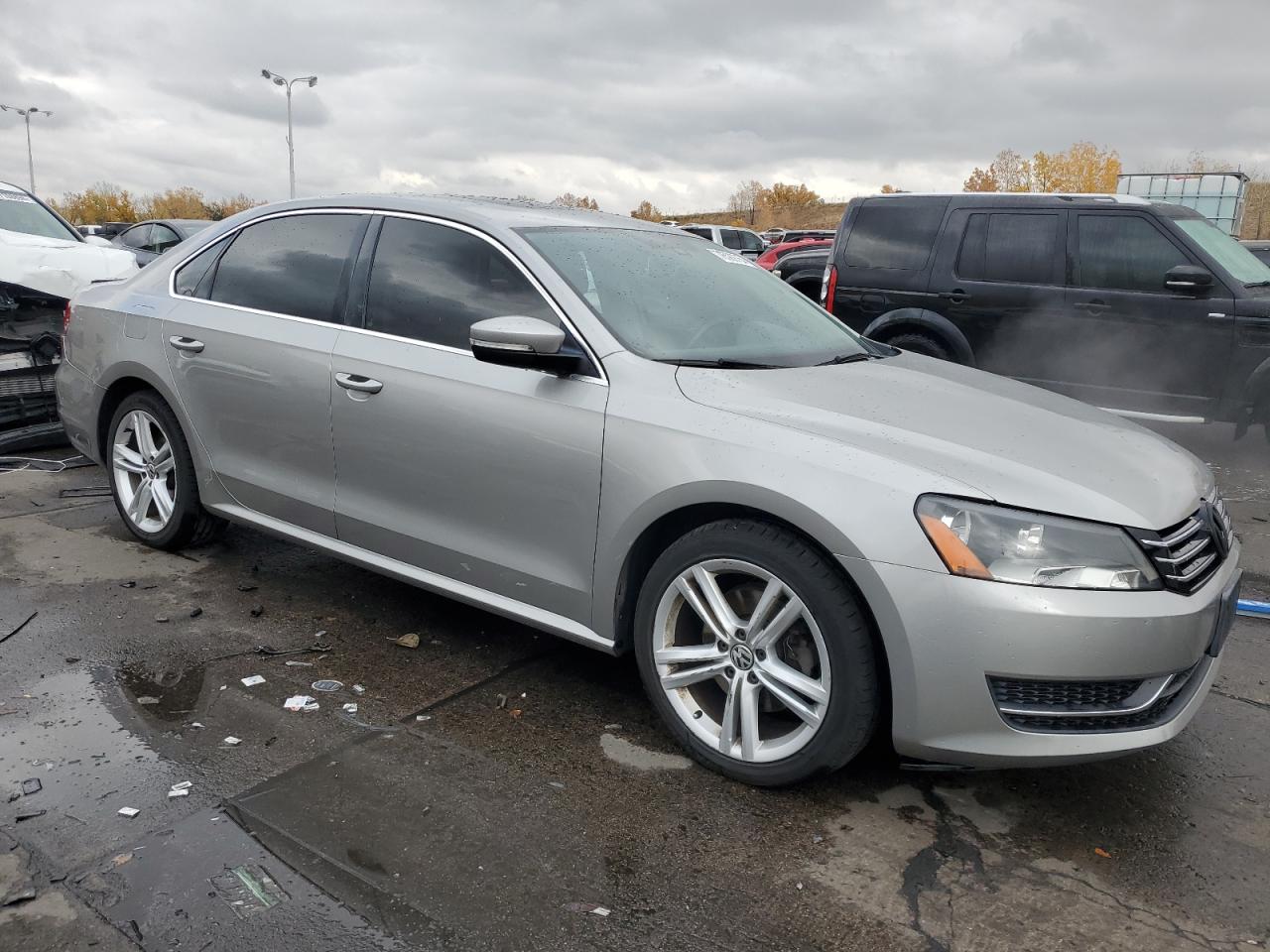 2014 Volkswagen Passat VIN 1VWBP7A35EC019992 Copart auction photo, side / rear end damage thumbnail 4