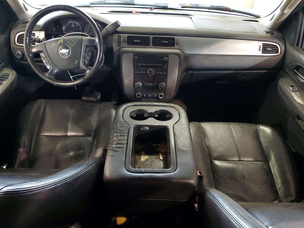 2007 Chevrolet Suburban VIN 1GNFC16077J236719 Copart auction photo, front end / normal wear damage thumbnail 8