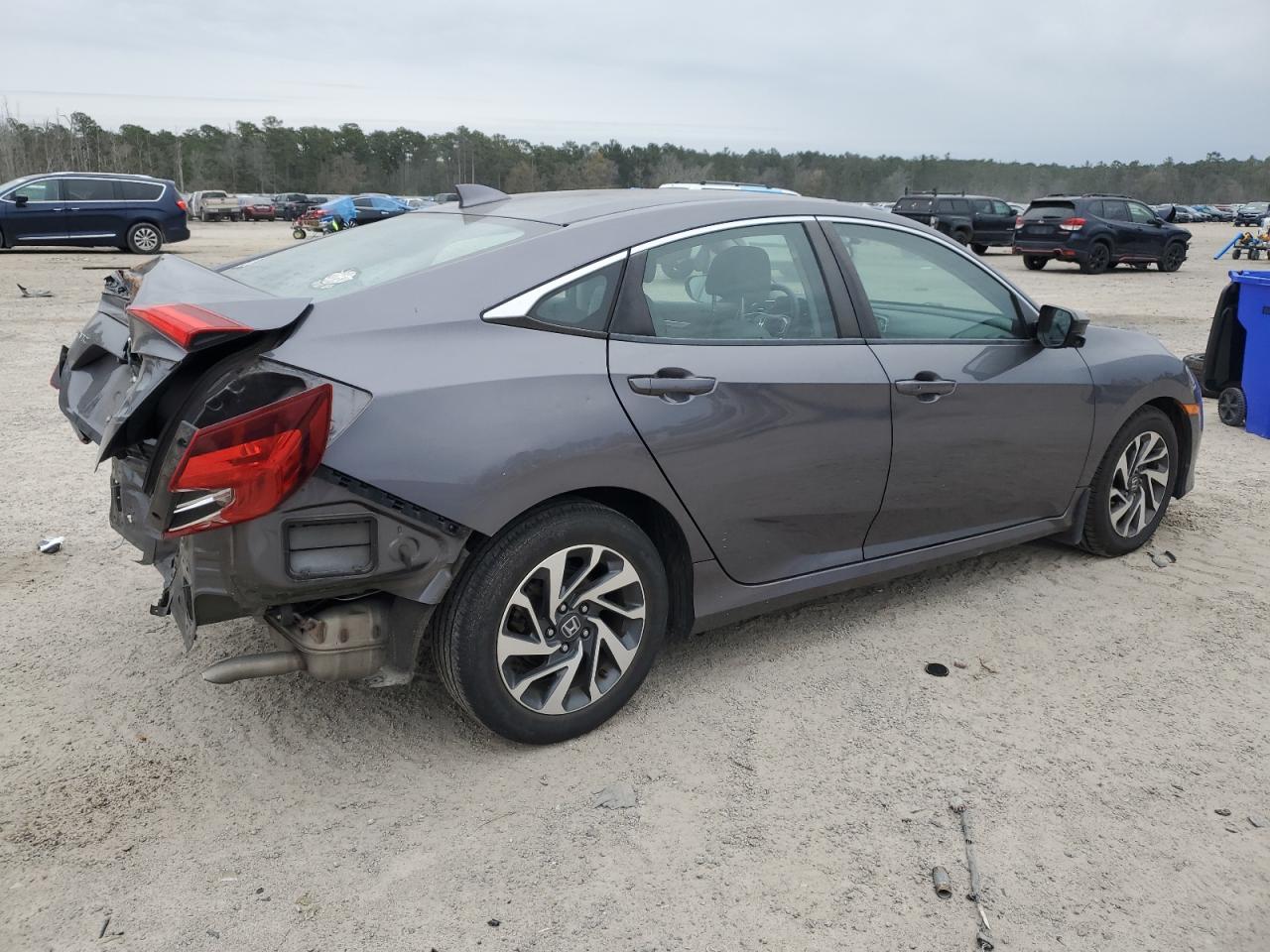 2017 Honda Civic VIN 19XFC2F71HE075634 Copart auction photo, rear end damage thumbnail 3