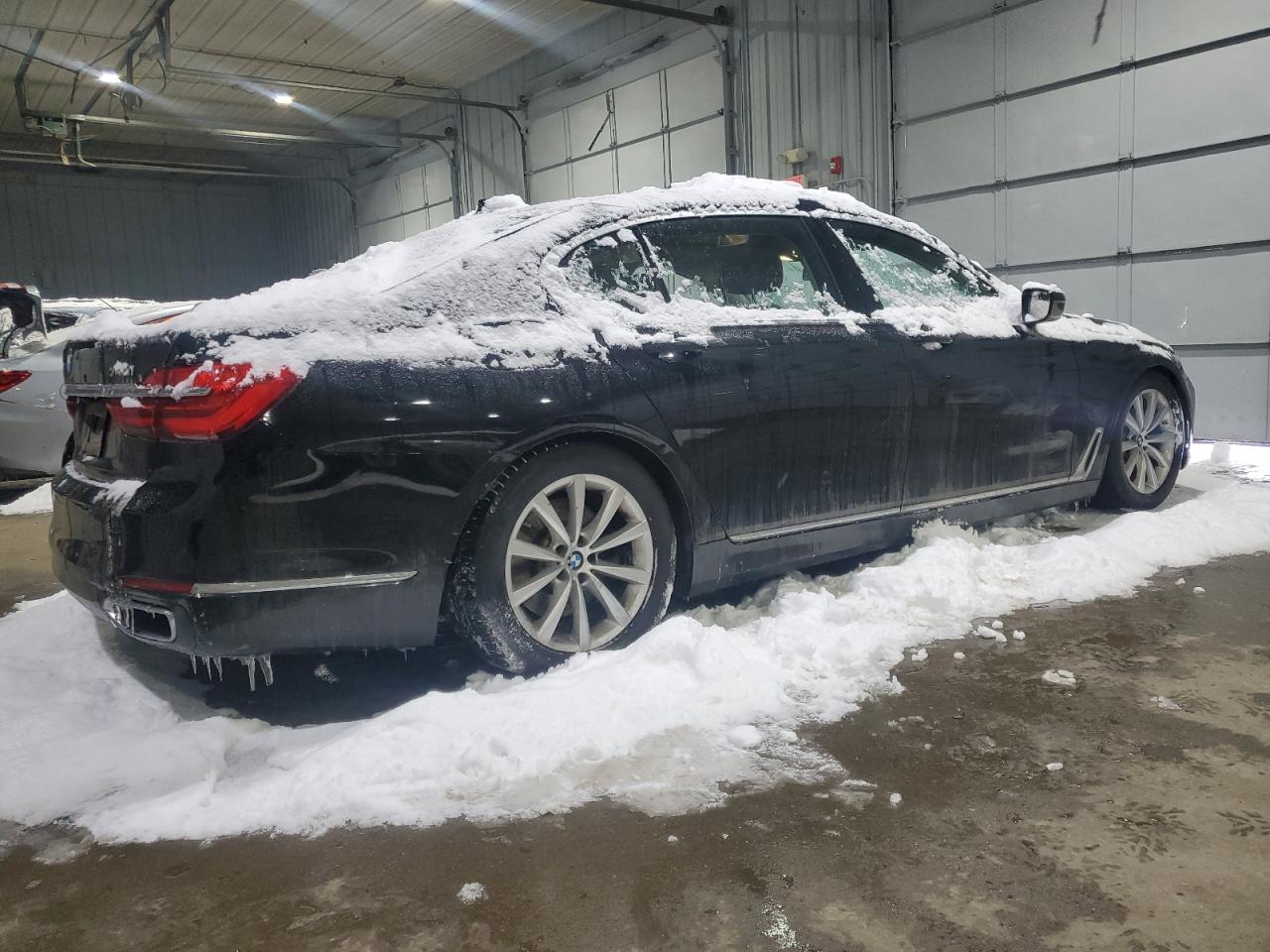 2017 BMW 7er VIN WBA7E4C55HGU99781 Copart auction photo, side / minor dent/scratches damage thumbnail 3
