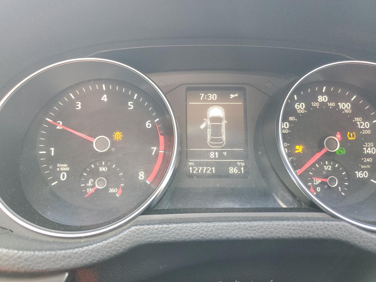 2017 Volkswagen Passat VIN 1VWDT7A38HC050629 Copart auction photo, minor dent/scratches damage thumbnail 9