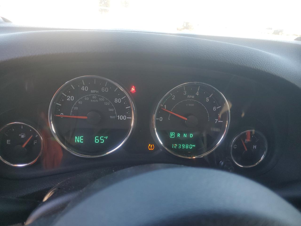 2018 Jeep Wrangler VIN 1C4AJWBG3JL847321 Copart auction photo, side / minor dent/scratches damage thumbnail 9